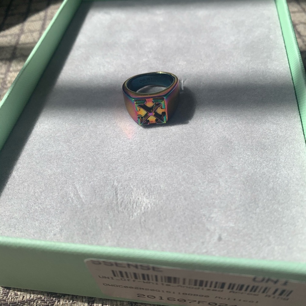 Off white ring - Picture 3 of 4